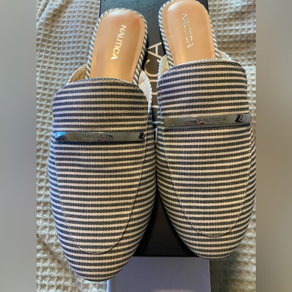 Gently worn Nautica Labella mule slides. Blue and white striped chic pointy toe - Picture 6 of 7